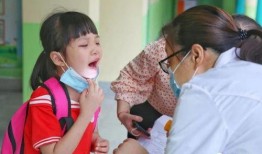 萌娃爆料父母尴尬事情视频,视频走红网络引网友热议